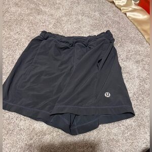 lululemon athletic men’s dark grey shorts